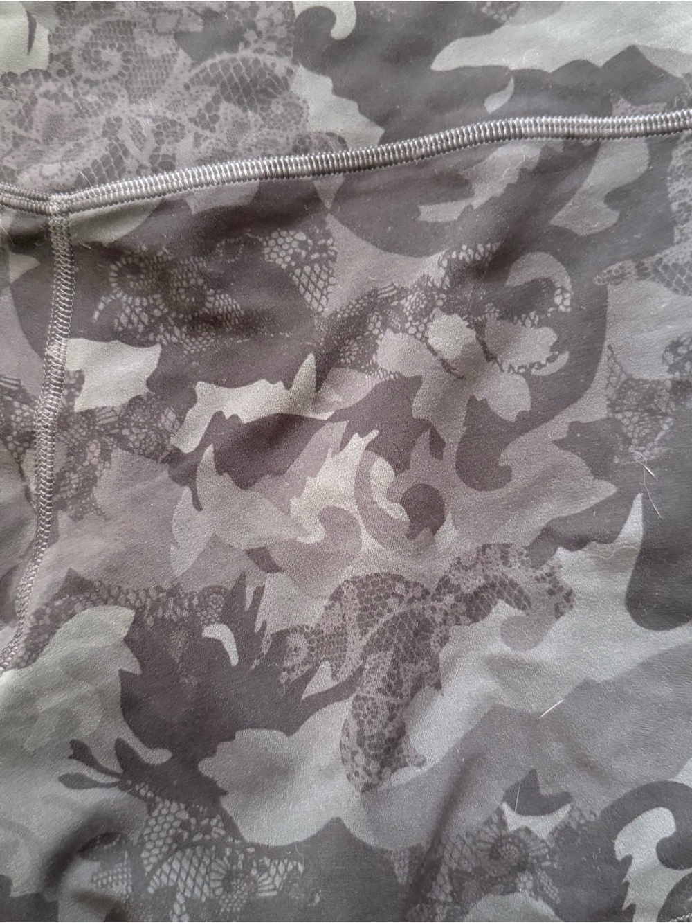 Lululemon Align Short 4" Hidden Heritage Lace Black Multi New Without Tags 12 - Picture 4 of 5